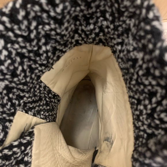 Chanel 2011 boots good condition - Picture 7 of 11